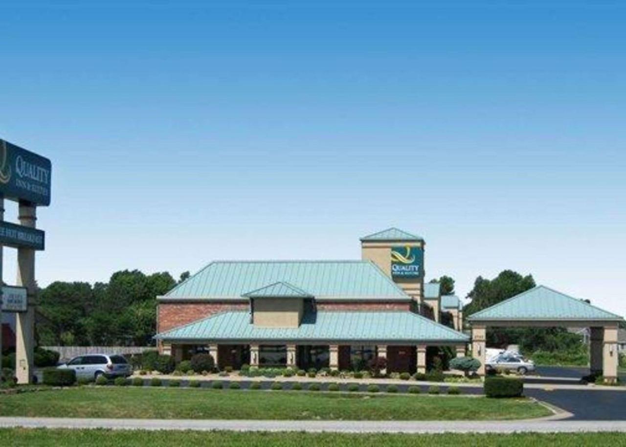 Quality Inn & Suites North Springfield Exterior foto